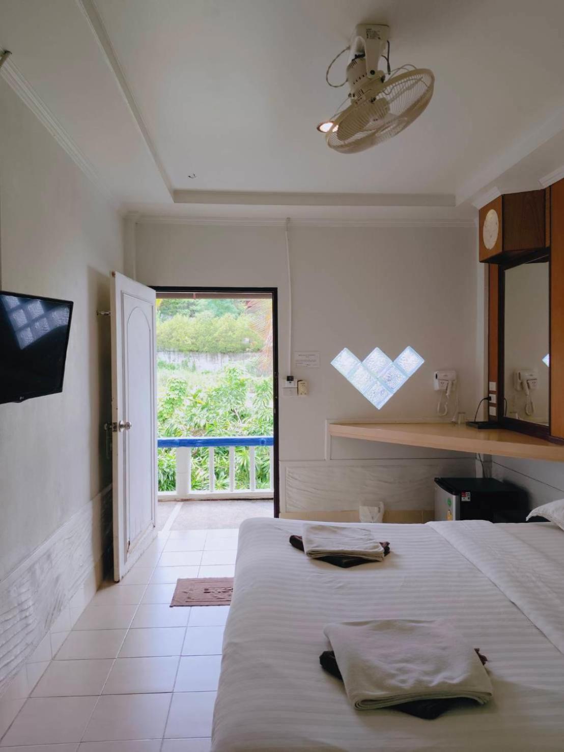 Simple Life Talay & Divers Resort Tau-sziget Kültér fotó